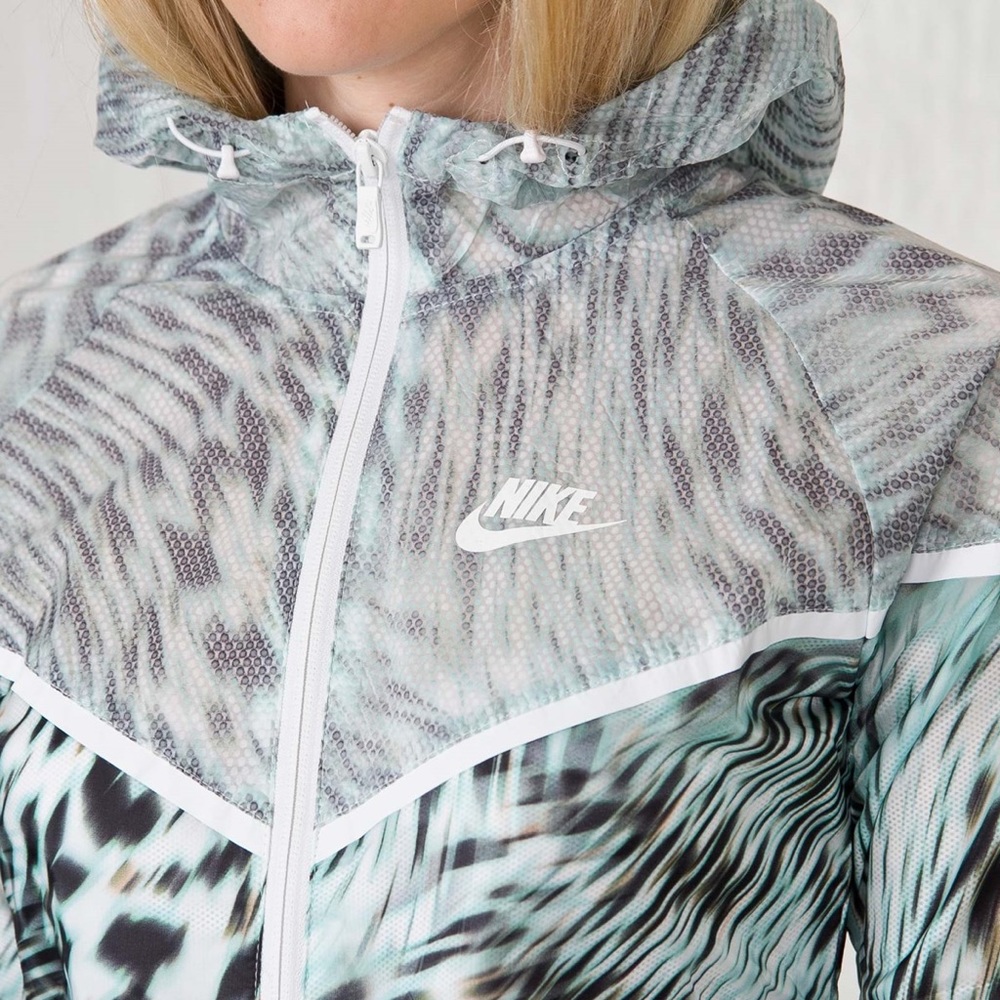 Nike Tech Hyperfuse Windrunner Jacket Light Aqua - Picture 14 of 14